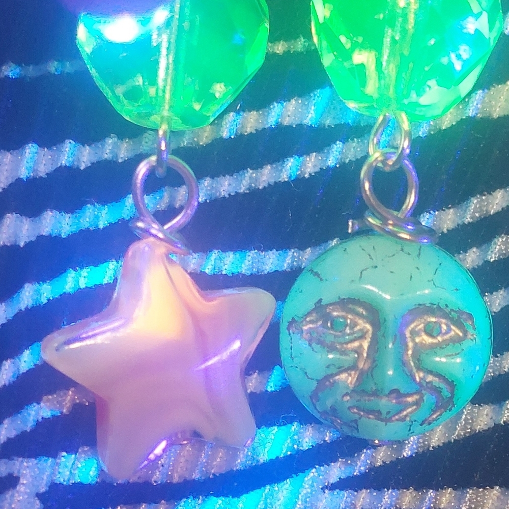 Goldtone uranium glass moon and star earrings with cadmium glass star